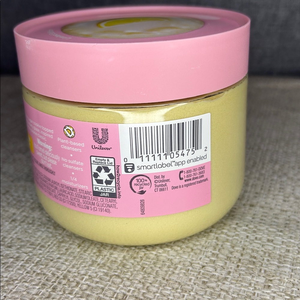 Dove Crumbl Lemon Glaze Body Scrub - Picture 3 of 5